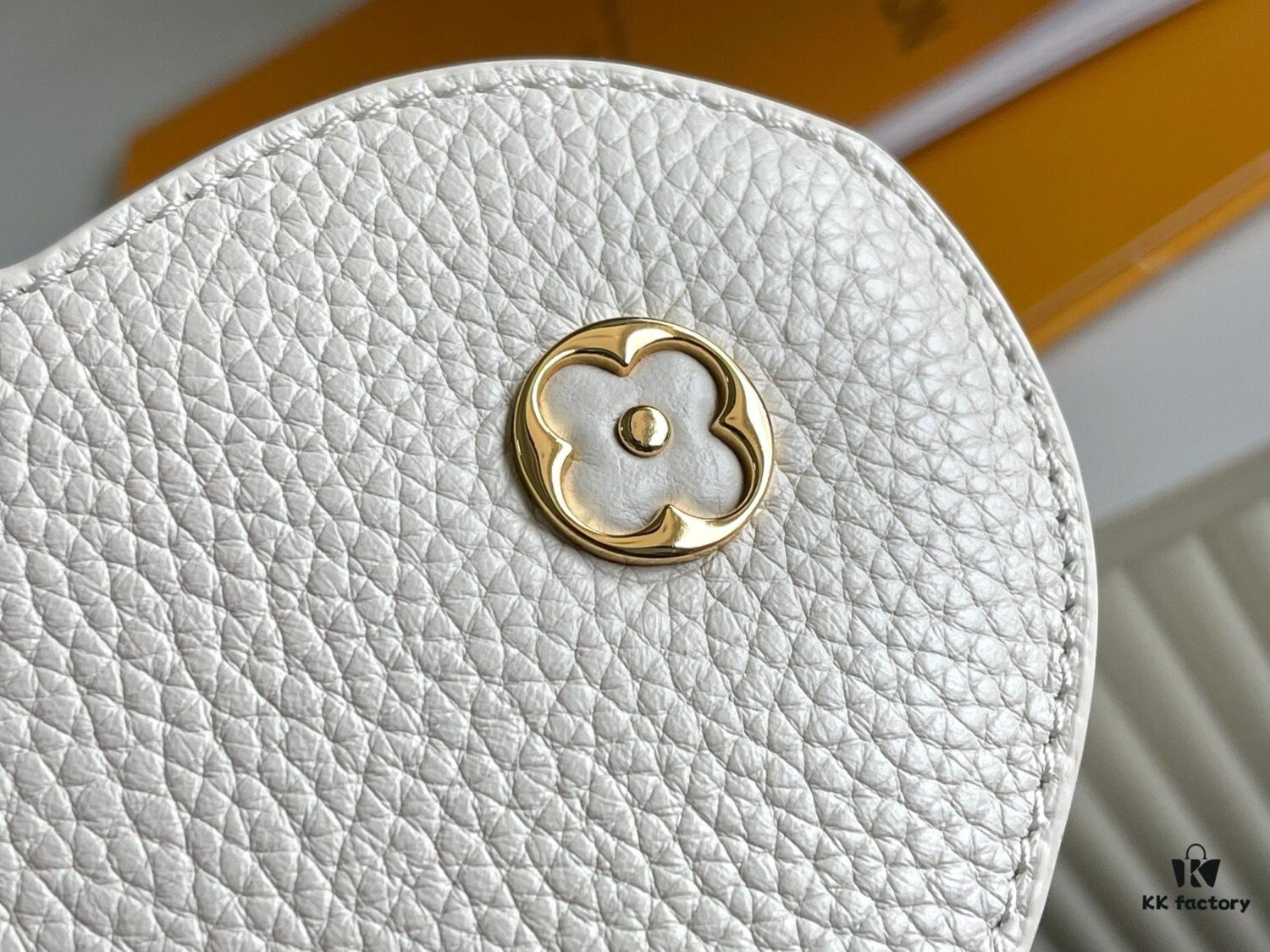 Premium Full Leather Set [Top Grade Original Leather M23082 Small Size 💋 M23083 Mother-of-Pearl White Shell Closure]