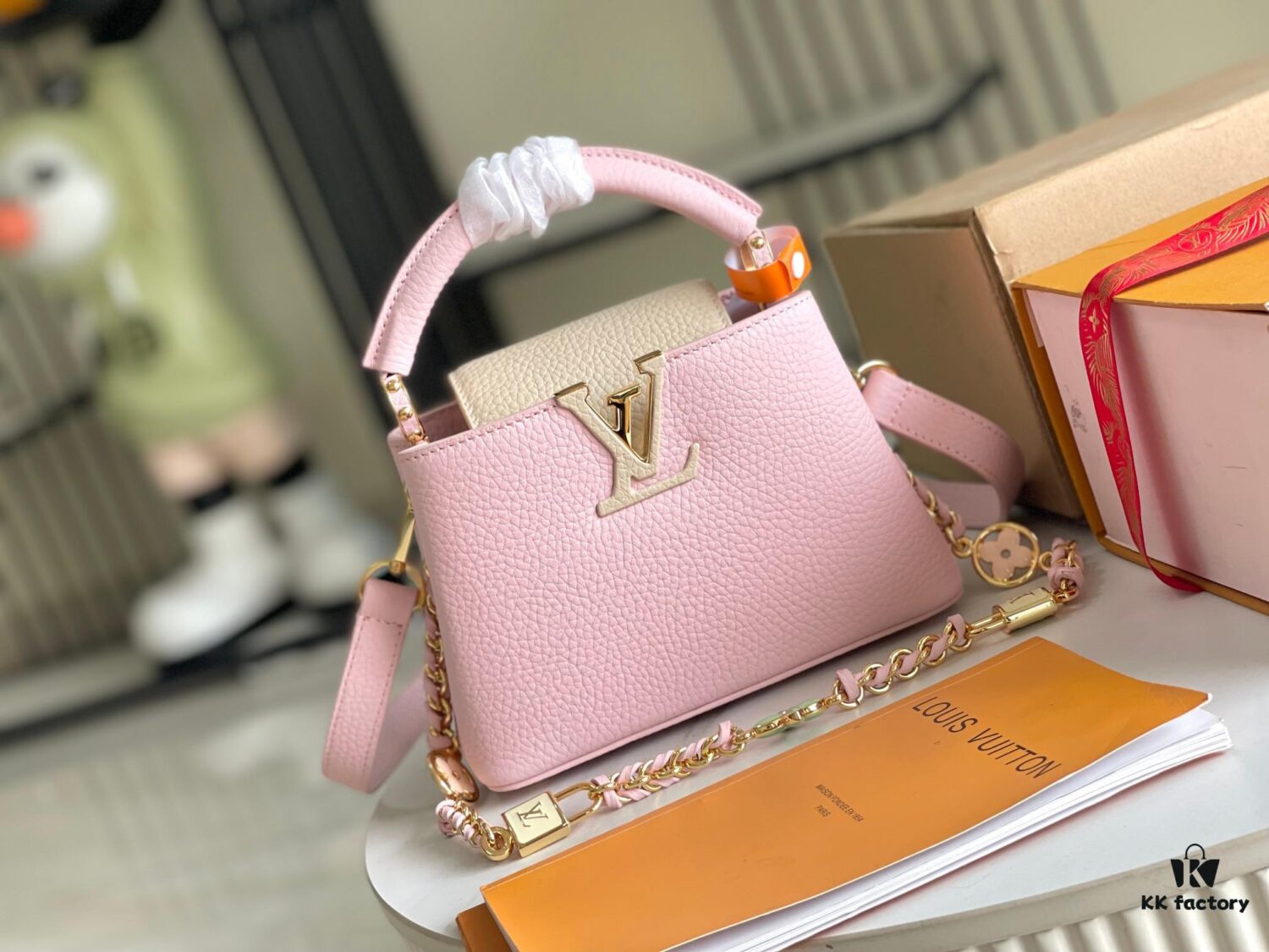 693068fc6e68136f4d9a4c82 Supreme Grade Full Set Packaging 【Top Quality Original Factory Leather M23950💋 M23951 Pink with Beige Gold Upgraded Hardware】【Capucines Mini Handbag】