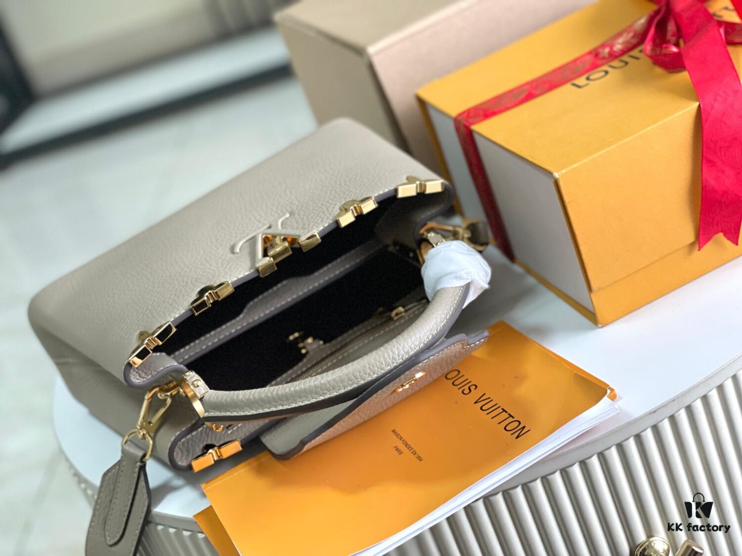 6930691a6e68136f4d9a4cb3 Top Grade Full Set Packaging 【Premium Original Factory Leather M24567💋 M23331 Elephant Gray Upgraded Hardware】 Capucines Small Handbag