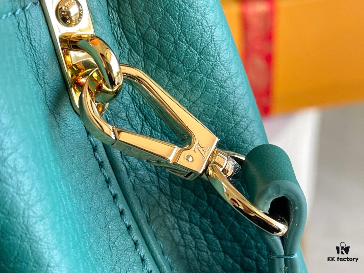 6930692a6e68136f4d9a4ccc Capucines Mini Handbag Capucines Flower Crown Bag in Full-Grain Taurillon Leather with Monogram Flowers M23766 💋 M23330 Green White Shell