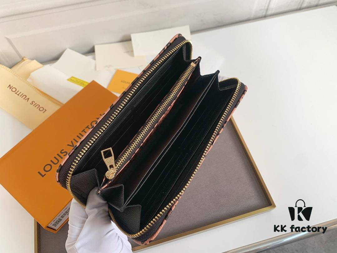 693069556e68136f4d9a4d24 Zippy Lockme Wallet in Soft Calfskin