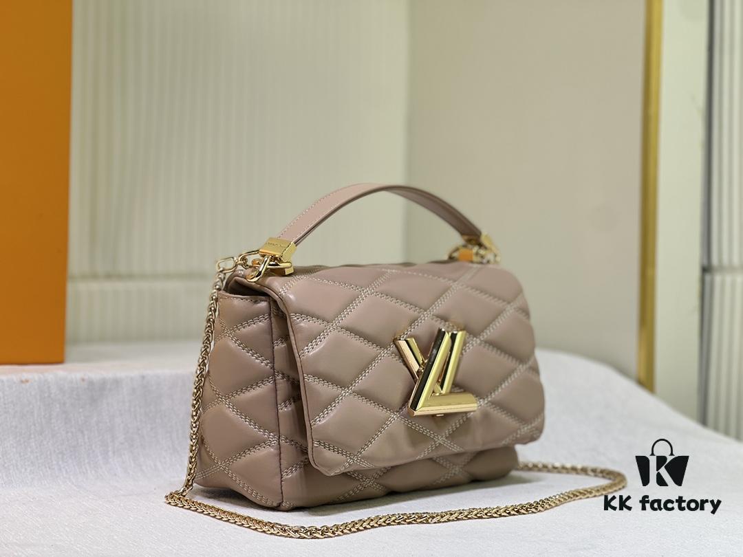 6930695f6e68136f4d9a4d39 M23689 Nicolas Ghesquière GO-14 Medium Handbag