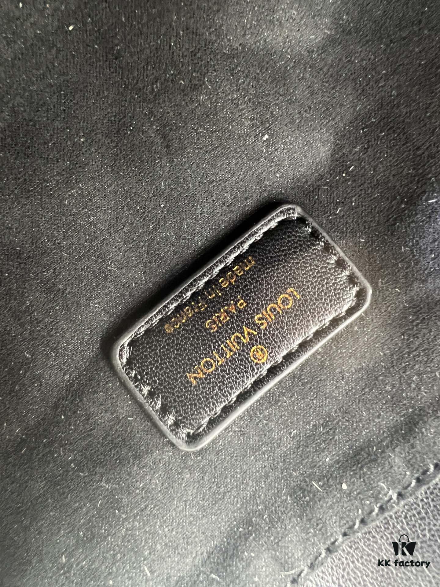 693069686e68136f4d9a4d4f M23689 Nicolas Ghesquière GO-14 Medium Handbag