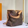 693069756e68136f4d9a4d69 Large Size Upgraded Calfskin Maternal-Child Style LV Vintage Tote Bag M44945, Super Popular Influencer Item, Latest Spring Collection, Versatile Upgraded Shopping Tote