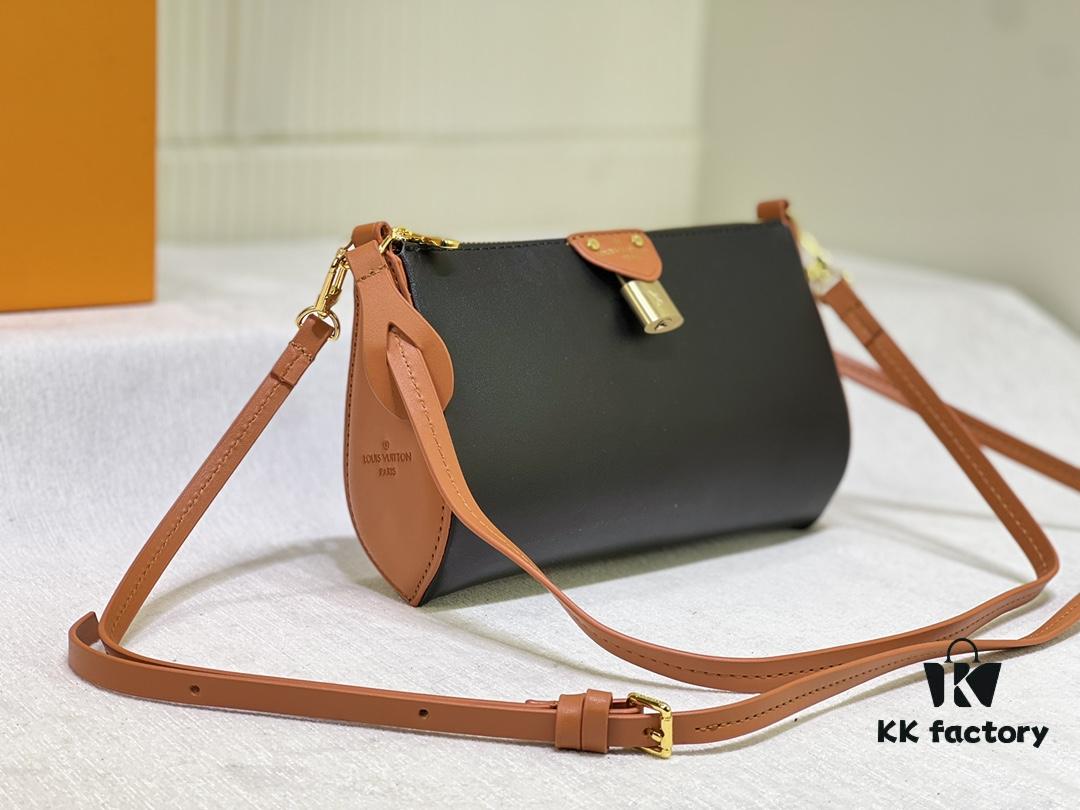 693069816e68136f4d9a4d84 Upgraded Original M47123 Latest Runway Style LV Lock Clutch Bag