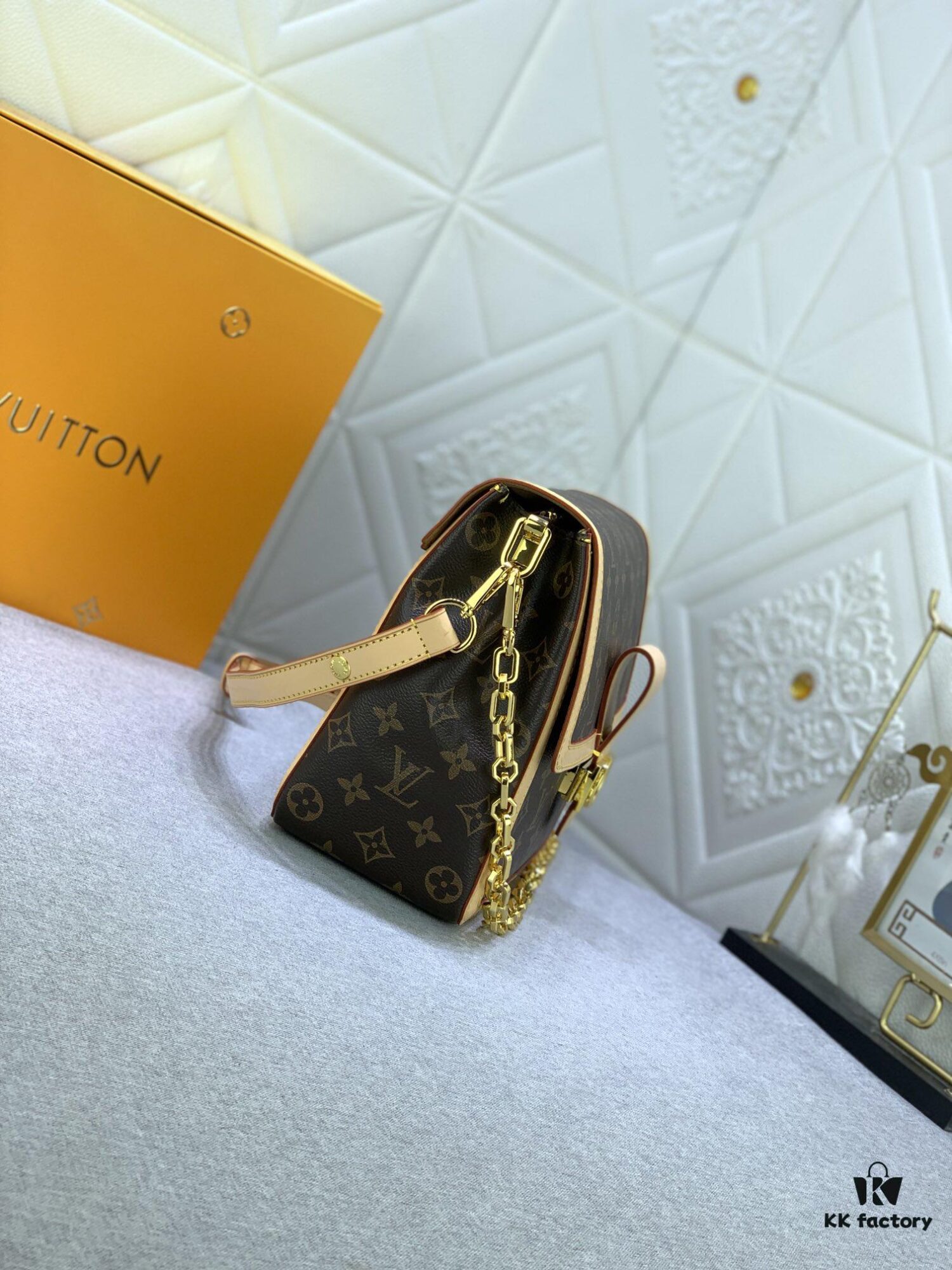 693069936e68136f4d9a4da9 Upgraded Original M47149 Monogram Dauphine Soft Large Tote Bag