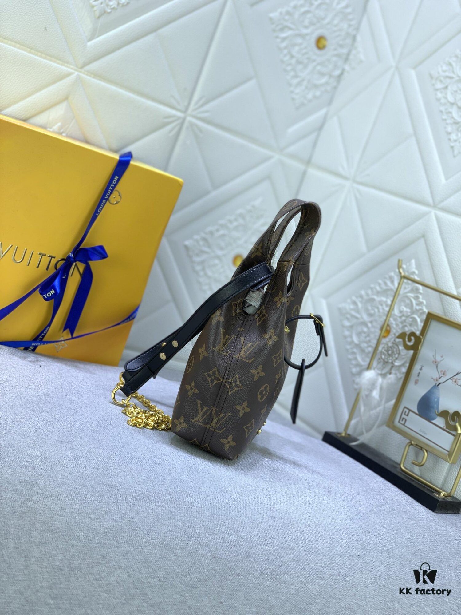 693069a06e68136f4d9a4db9 Upgraded Original M46816 Yellow Flower Vintage Atlantis BB Handbag