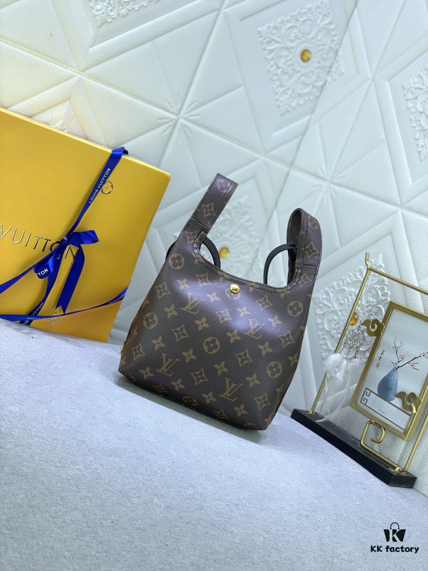 693069a26e68136f4d9a4dc0 Upgraded Original M46816 Yellow Flower Vintage Atlantis BB Handbag