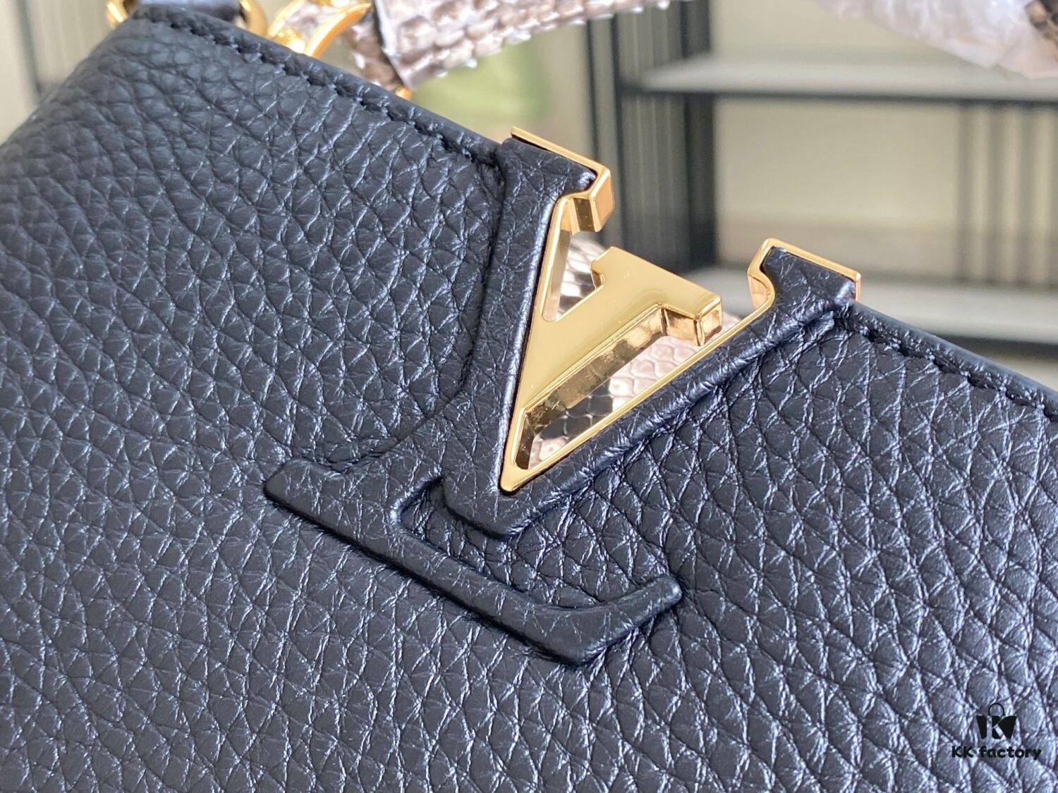 693069c16e68136f4d9a4de6 Top Grade Full Set Packaging 【Premium Original Factory Leather💋 M95509 Shiny Snake Skin, Black with Python Gold Clasp】 Mini Size