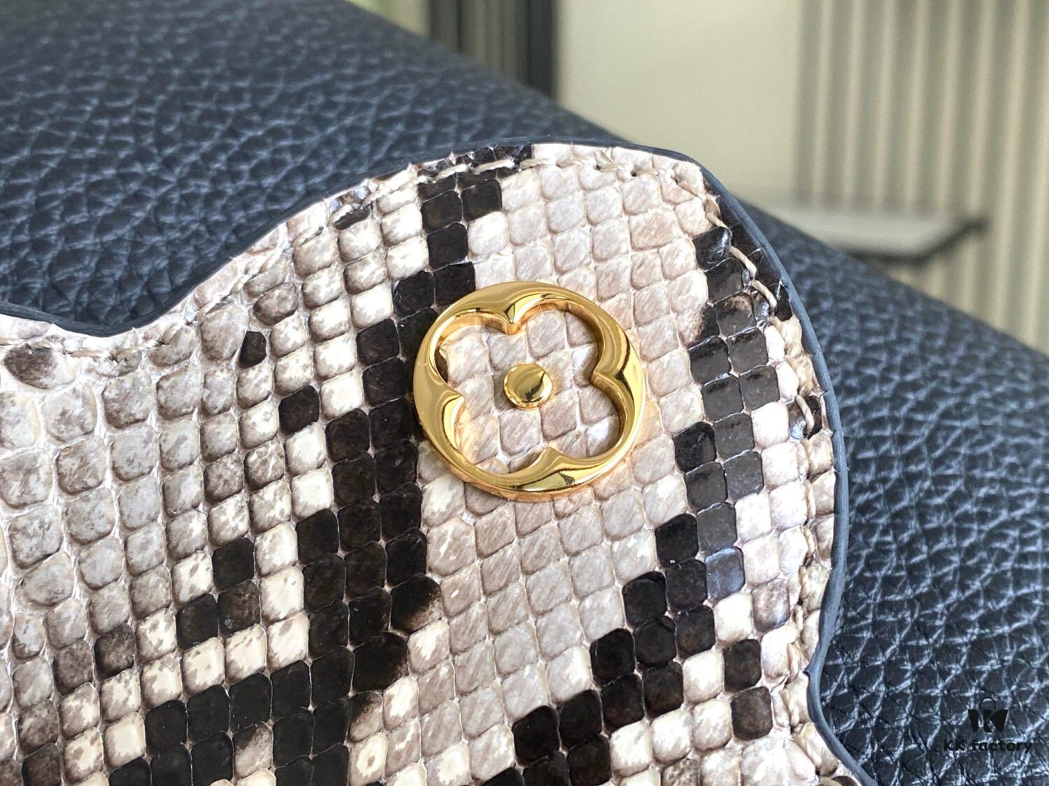 693069c26e68136f4d9a4de7 Top Grade Full Set Packaging 【Premium Original Factory Leather💋 M95509 Shiny Snake Skin, Black with Python Gold Clasp】 Mini Size