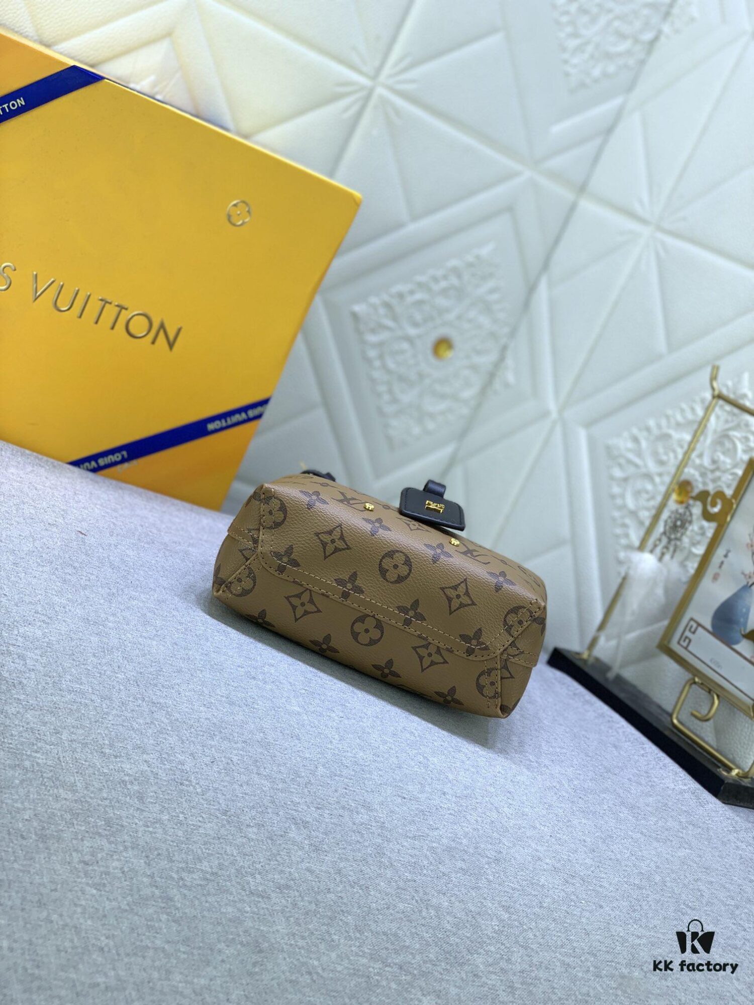 693069c56e68136f4d9a4dec Upgraded Original M46816 Yellow Flower Vintage Atlantis BB Handbag