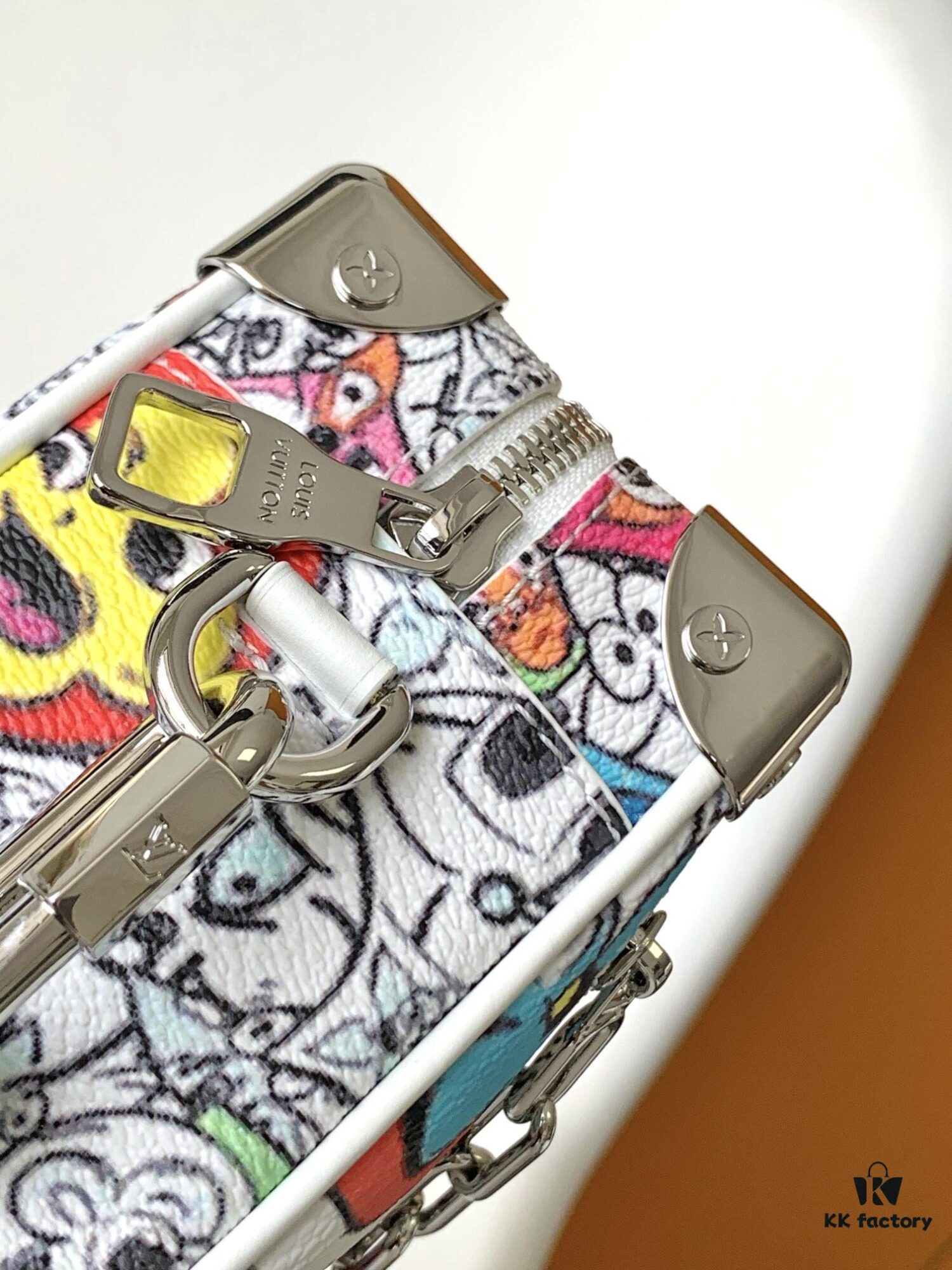 693069e06e68136f4d9a4e15 M82008 Top Quality Original Design Mini Soft Trunk Handbag