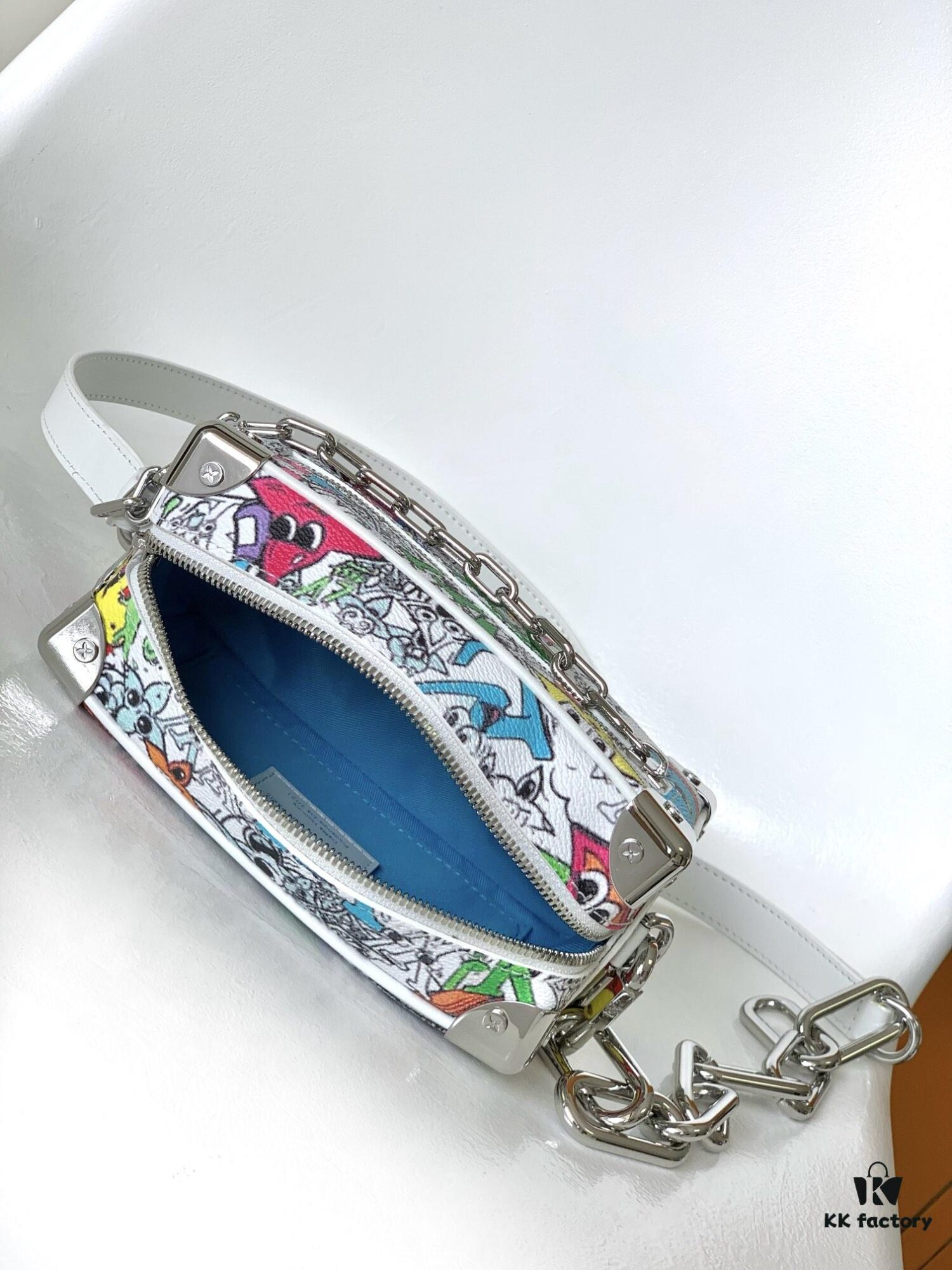 693069e06e68136f4d9a4e19 M82008 Top Quality Original Design Mini Soft Trunk Handbag