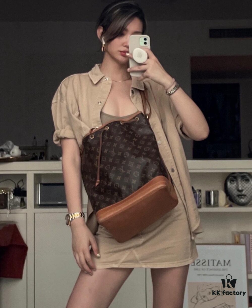 693069e56e68136f4d9a4e21 Vintage Large Bucket Bag ⬇️ Super Popular 🔥🔥⬇️ M42224 Lv Limited Edition Drawstring Bucket Bag, King of Cost Performance