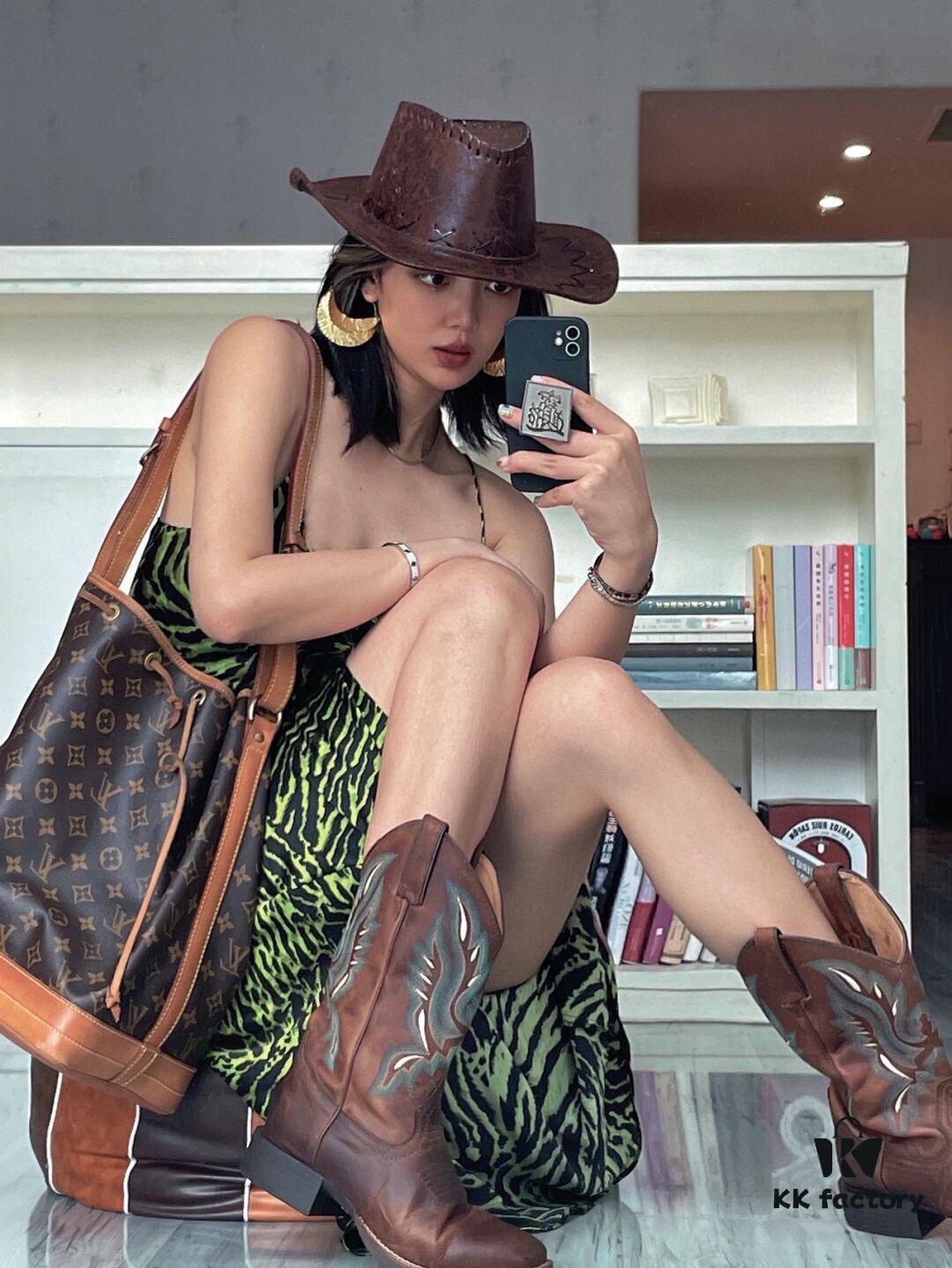 693069e76e68136f4d9a4e24 Vintage Large Bucket Bag ⬇️ Super Popular 🔥🔥⬇️ M42224 Lv Limited Edition Drawstring Bucket Bag, King of Cost Performance