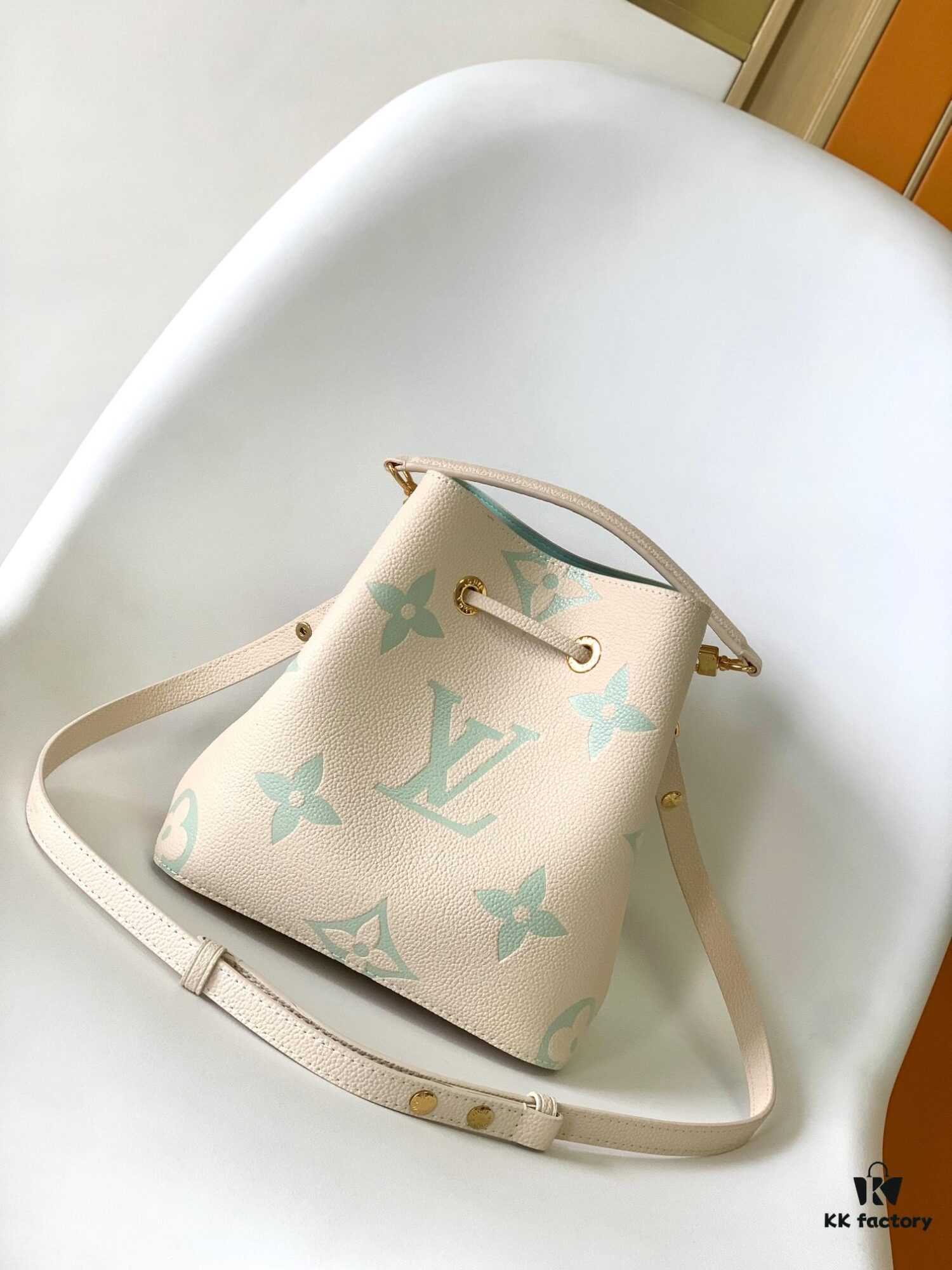 69306a116e68136f4d9a4e80 M24048 Top Quality Original Design NeoNoe BB Bag in Spring New Color