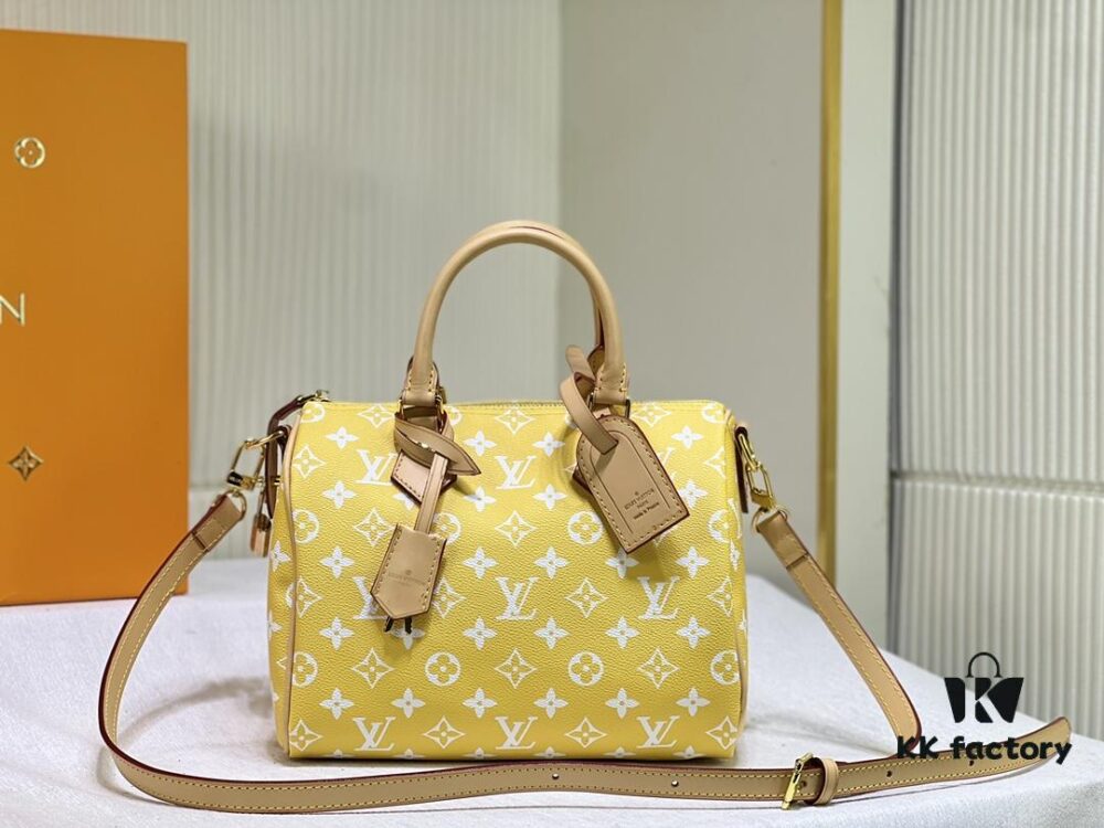 69306a376e68136f4d9a4ecb New LV 2024 Spring/Summer Non-Dong Design Speedy Safety Lock, Polished Heavy Carving, Metal Luggage Tag, Key Pendant with Dove Engraving, Italian Import Color-Changing Yellow Leather Trim Adjustable Shoulder Strap Lock