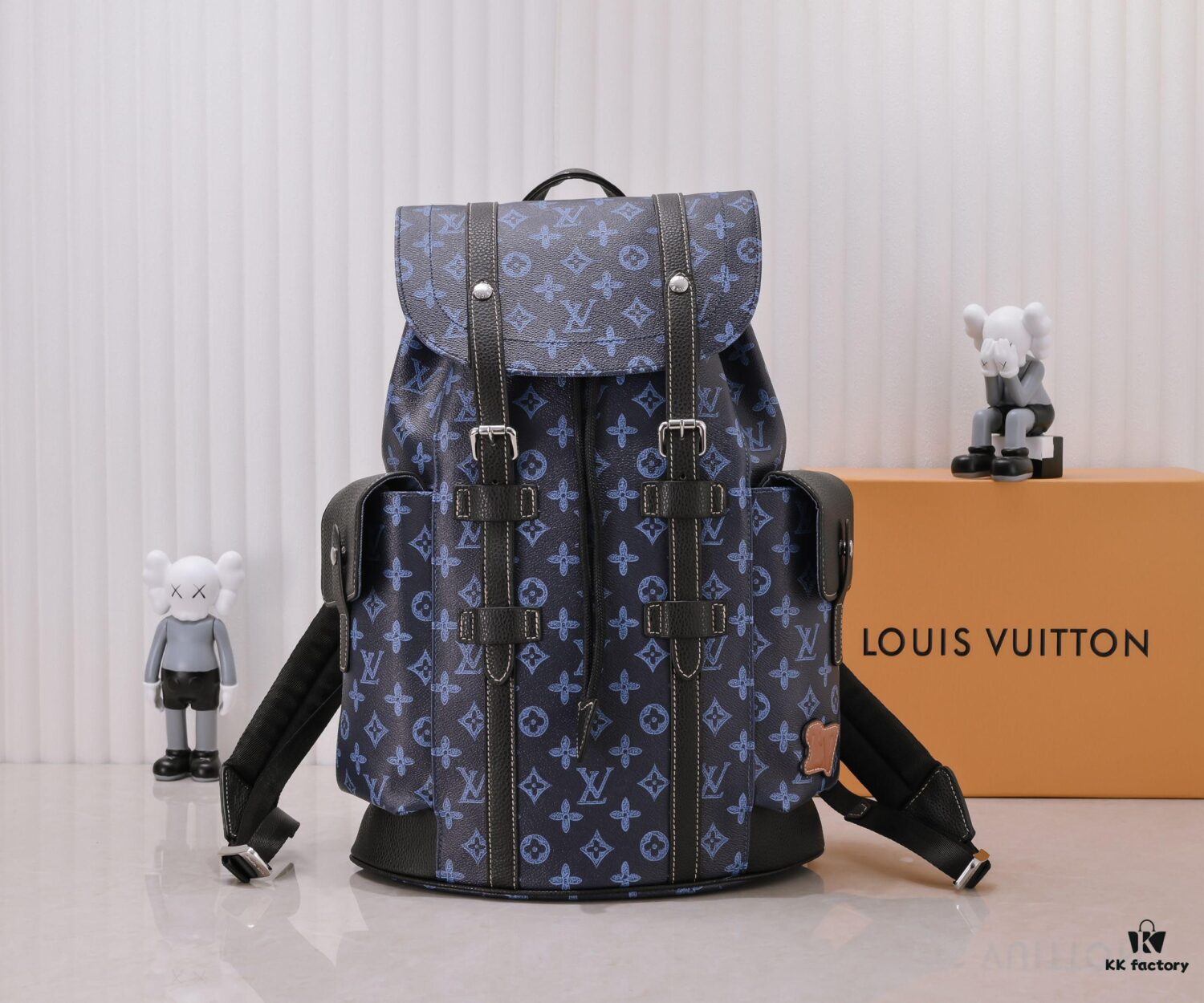69306a4b6e68136f4d9a4ef3 M46338 Christopher Medium Backpack