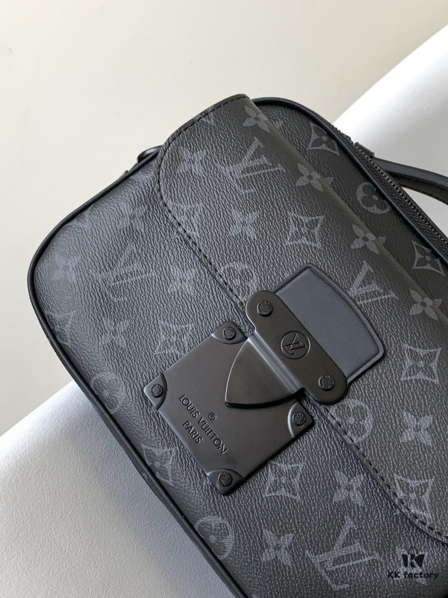 69306a556e68136f4d9a4f07 Top Quality Original Replica Exclusive Real Shot S Lock Messenger Bag M58489 Embossed M45806 Black Flower M45806 Black M45836 Blue M46243 Purple M46246 Green