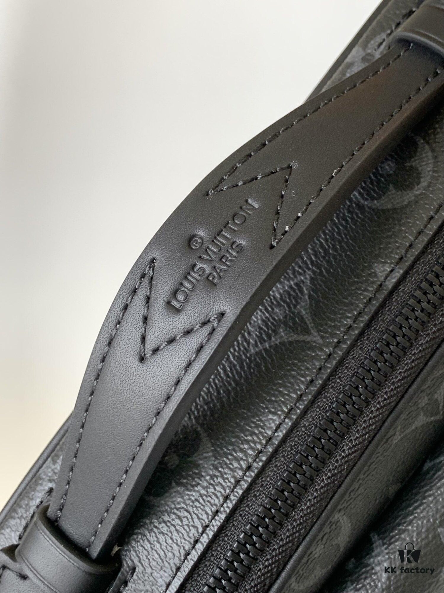 69306a556e68136f4d9a4f08 Top Quality Original Replica Exclusive Real Shot S Lock Messenger Bag M58489 Embossed M45806 Black Flower M45806 Black M45836 Blue M46243 Purple M46246 Green