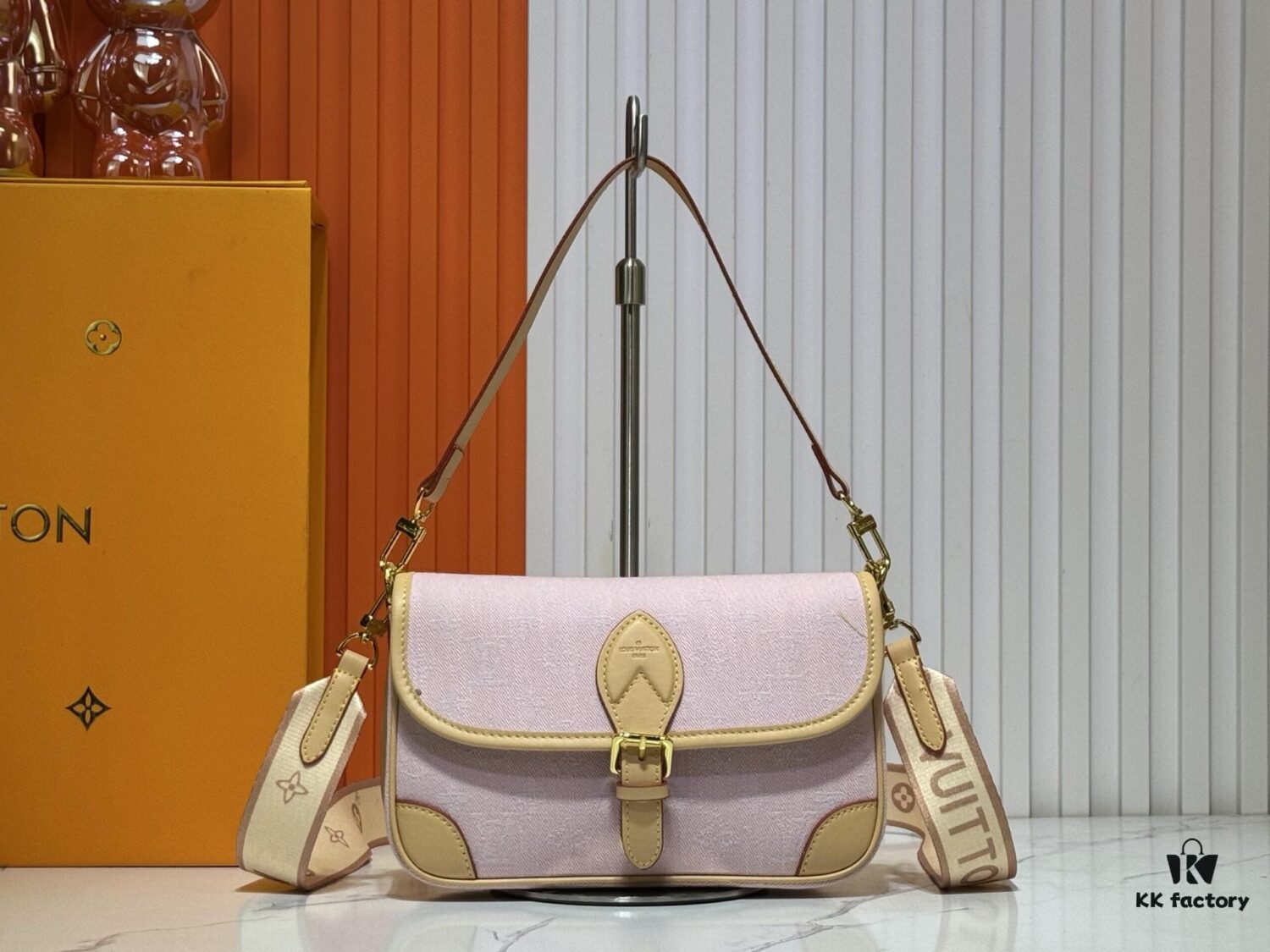 69306abf6e68136f4d9a4fdb M46386 M45985 Denim Baguette Diane Handbag