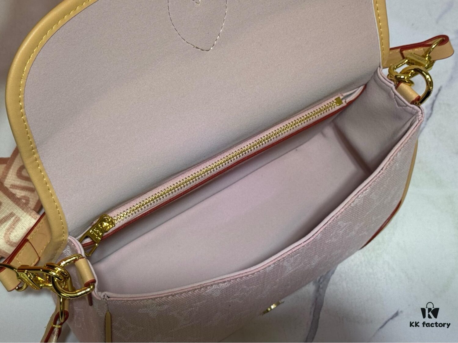 69306ac16e68136f4d9a4fe0 M46386 M45985 Denim Baguette Diane Handbag