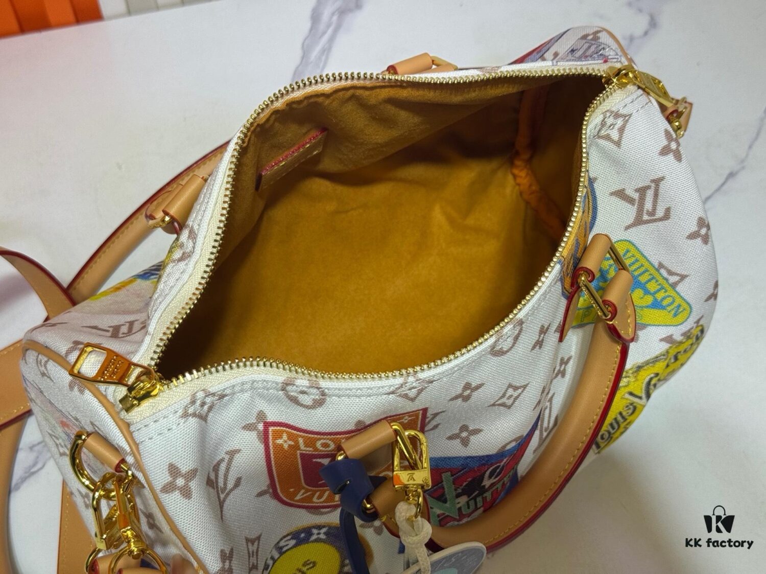 69306ace6e68136f4d9a4ff5 M14587 Speedy Soft 30 Handbag