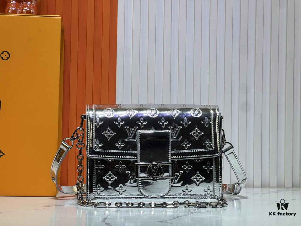 69306af86e68136f4d9a503d Daphne Gold Silver 💥 Louis Vuitton 2025 Spring/Summer Collection Messenger Bag M43599/44391/44580 Latest Version Métis Mini Handbag