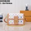 69306b176e68136f4d9a5068 Takashi Murakami White Tricolor Daphne Upgraded Version 💥 Louis Vuitton 2025 Spring Collection Messenger Bag M43599 / 44391 / 44580 Latest Release Métis Mini Handbag
