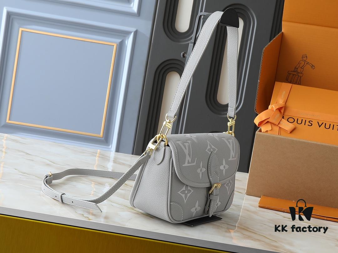 69306b246e68136f4d9a507b Upgraded Original Full Leather Baguette Bag Series New Diane Handbag