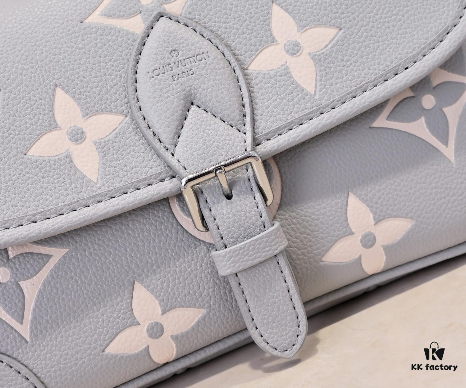 69306b486e68136f4d9a50b3 Exclusive Real Shot - Upgraded Version ‼️ M46386 Black M46388 White M45985 Full Leather Baguette Bag Series New Diane Handbag