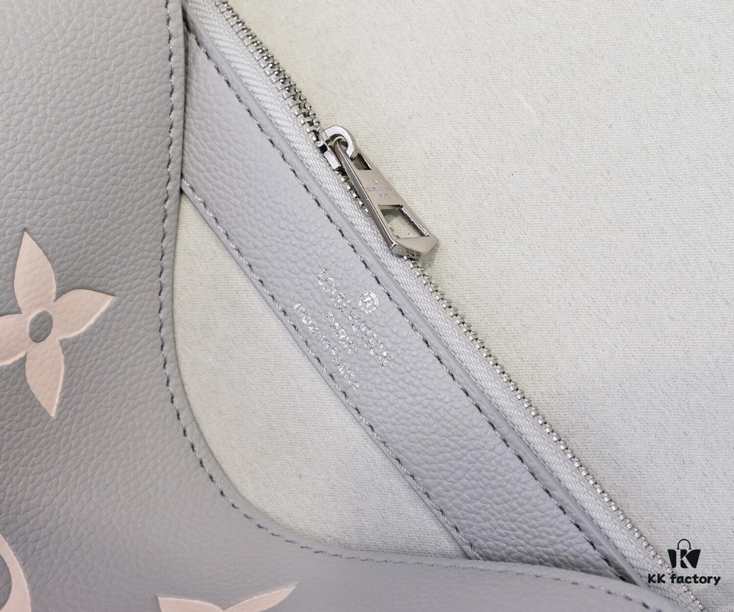 69306b4f6e68136f4d9a50bc Exclusive Real Shot - Upgraded Version ‼️ M46386 Black M46388 White M45985 Full Leather Baguette Bag Series New Diane Handbag