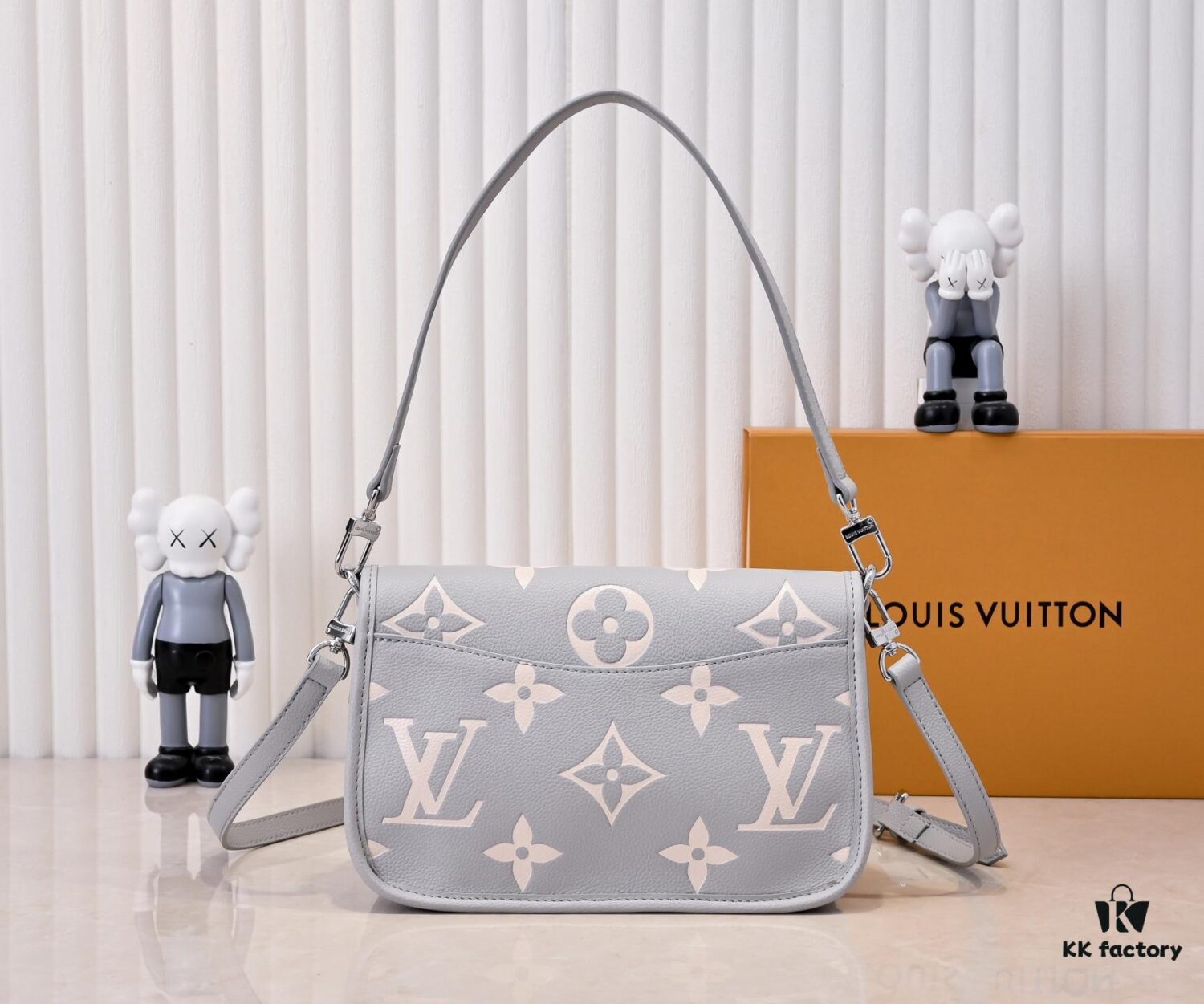 69306b4f6e68136f4d9a50bf Exclusive Real Shot - Upgraded Version ‼️ M46386 Black M46388 White M45985 Full Leather Baguette Bag Series New Diane Handbag