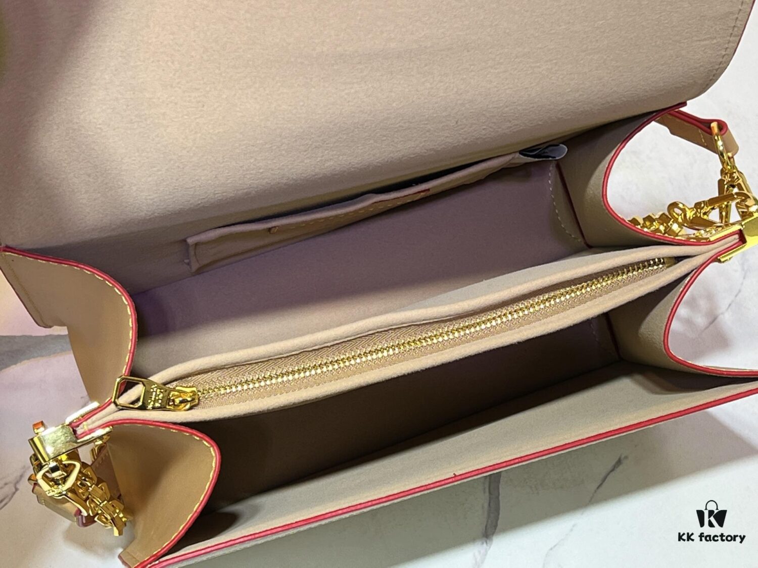 69306b766e68136f4d9a50f0 Takashi Murakami White Tricolor Daphne Upgraded Version 💥 Louis Vuitton 2025 Spring Collection Speedy Bag M43599/44391/44580 Latest Release Métis Mini Bag