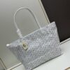 69306b7e6e68136f4d9a50fd Medium Artois Zip Tote Bag