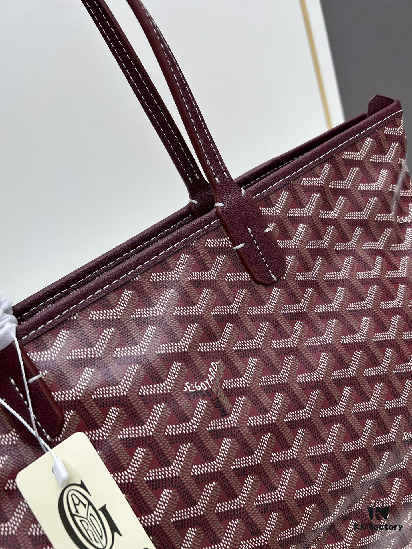 69306bb96e68136f4d9a5159 Small Artois Small Bag (Zippered Tote) – a tribute to the iconic Saint Louis bag, featuring a structured design with enhanced security and privacy through leather corner guards and a zip closure. It includes a removable interior pouch for organizing your belongings. The Artois Small Bag has longer handles than the Saint Louis Small Bag, offering easier carrying.