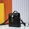69306be96e68136f4d9a51a9 Upgraded Model: M11630 Steamer 15 Handbag