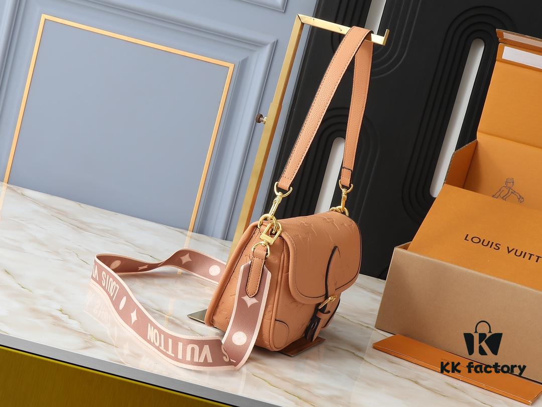 69306c046e68136f4d9a51dc Upgraded Original M46583 M46584 M46386 M46388 M45985 Full Leather Baguette Bag Series New Diane Handbag