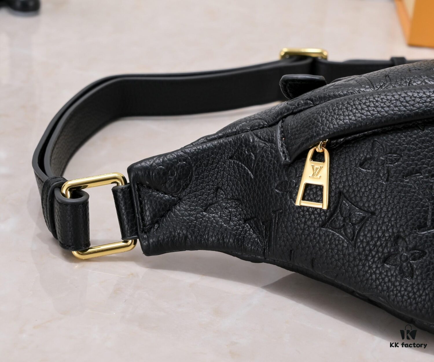 69306c706e68136f4d9a52cb Exclusive Real Shot - Upgraded Version ‼️ Genuine Leather 🔥 Original Hardware with Full Steel Zipper Pulls 🐂 NEW WAVE Waist Bag M44812 Black White 🎏