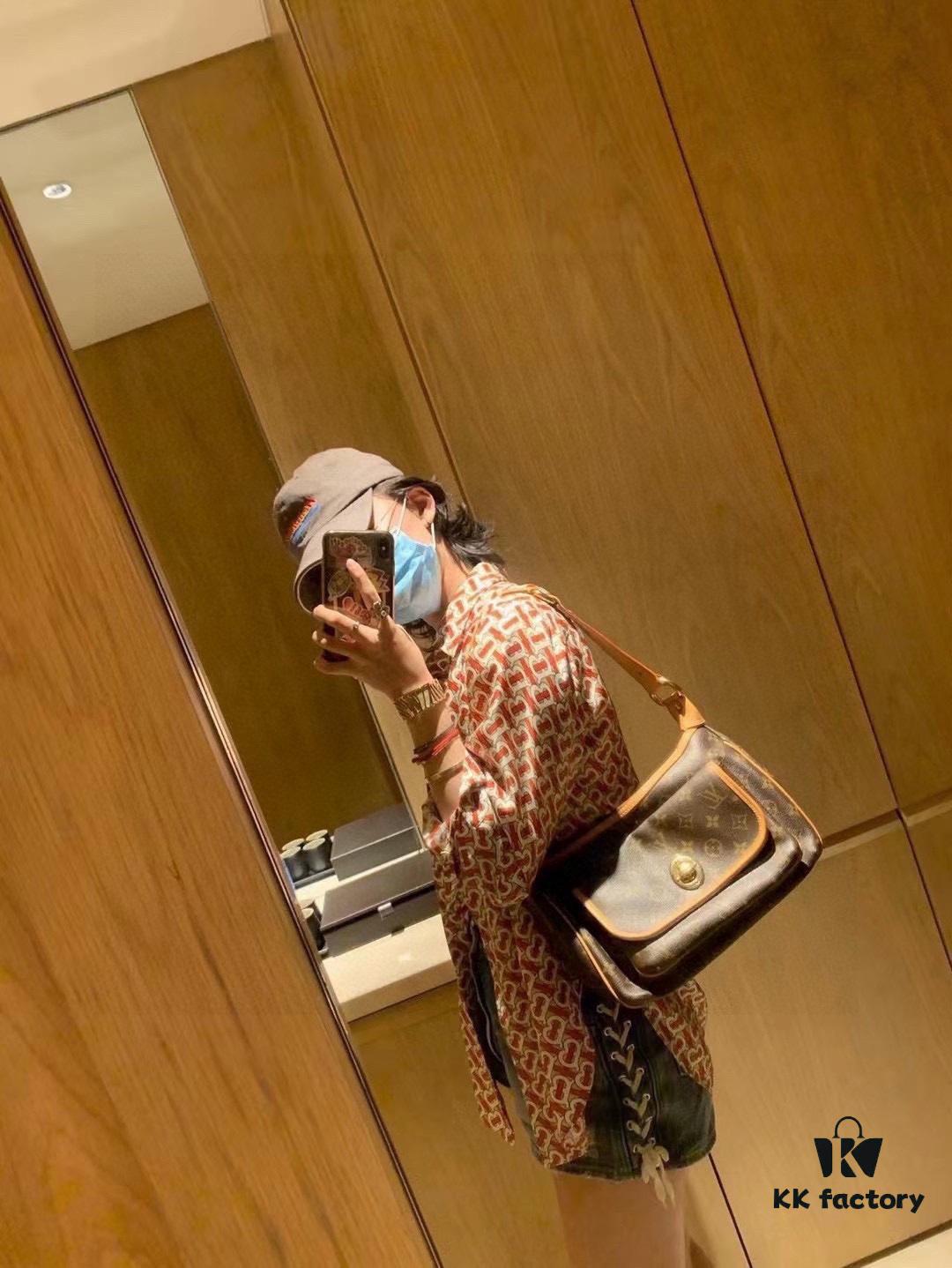 69306c746e68136f4d9a52d4 M40077 M90955 Vintage LOUIS VUITTON Tikal GM - Golden Beans (Small Gold Beans) Classic Coffee Pattern