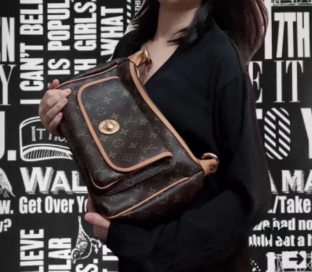 69306c756e68136f4d9a52d6 M40077 M90955 Vintage LOUIS VUITTON Tikal GM - Golden Beans (Small Gold Beans) Classic Coffee Pattern