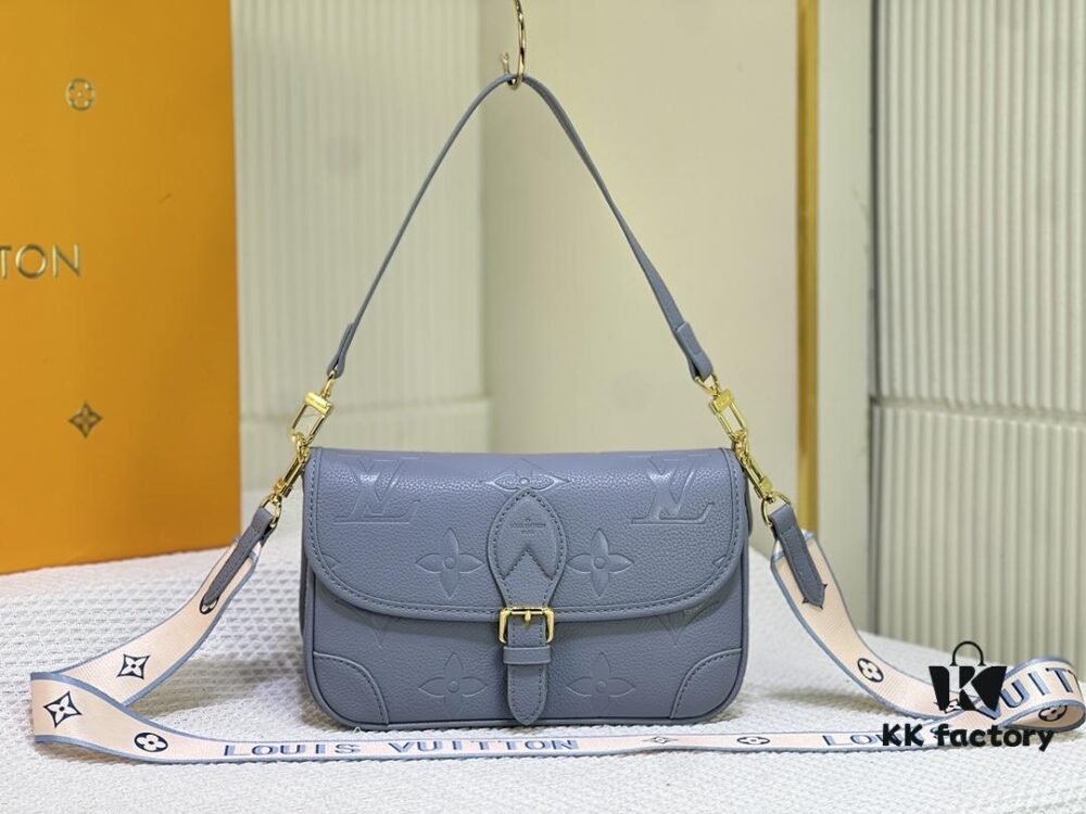 69306cdf6e68136f4d9a53a5 M46386 M46388 M45985 M45683 M45684 Full Leather Baguette Bag Series New Diane Handbag