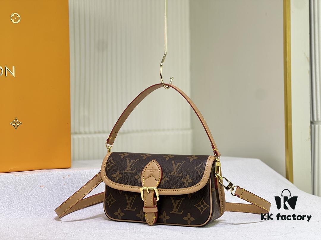 M83300 M45985 Baguette Collection New Diane Handbag