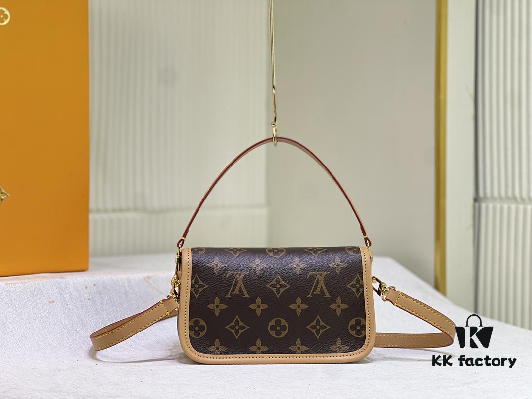 M83300 M45985 Baguette Collection New Diane Handbag