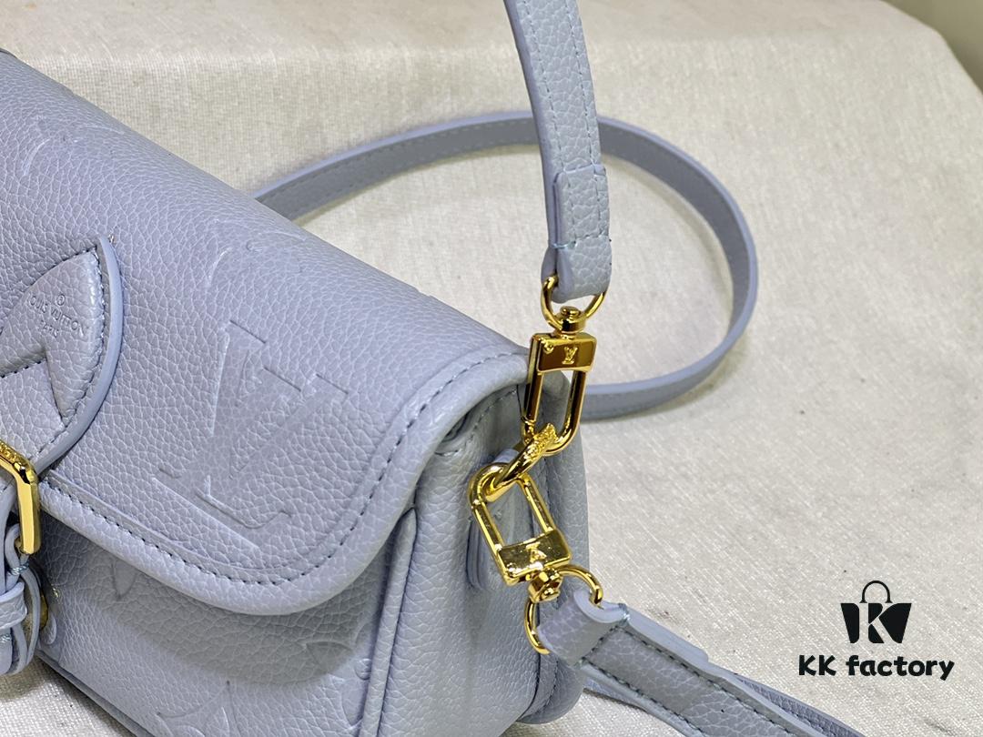 69306cf56e68136f4d9a53d6 M83300 M45985 Baguette Collection New Diane Handbag