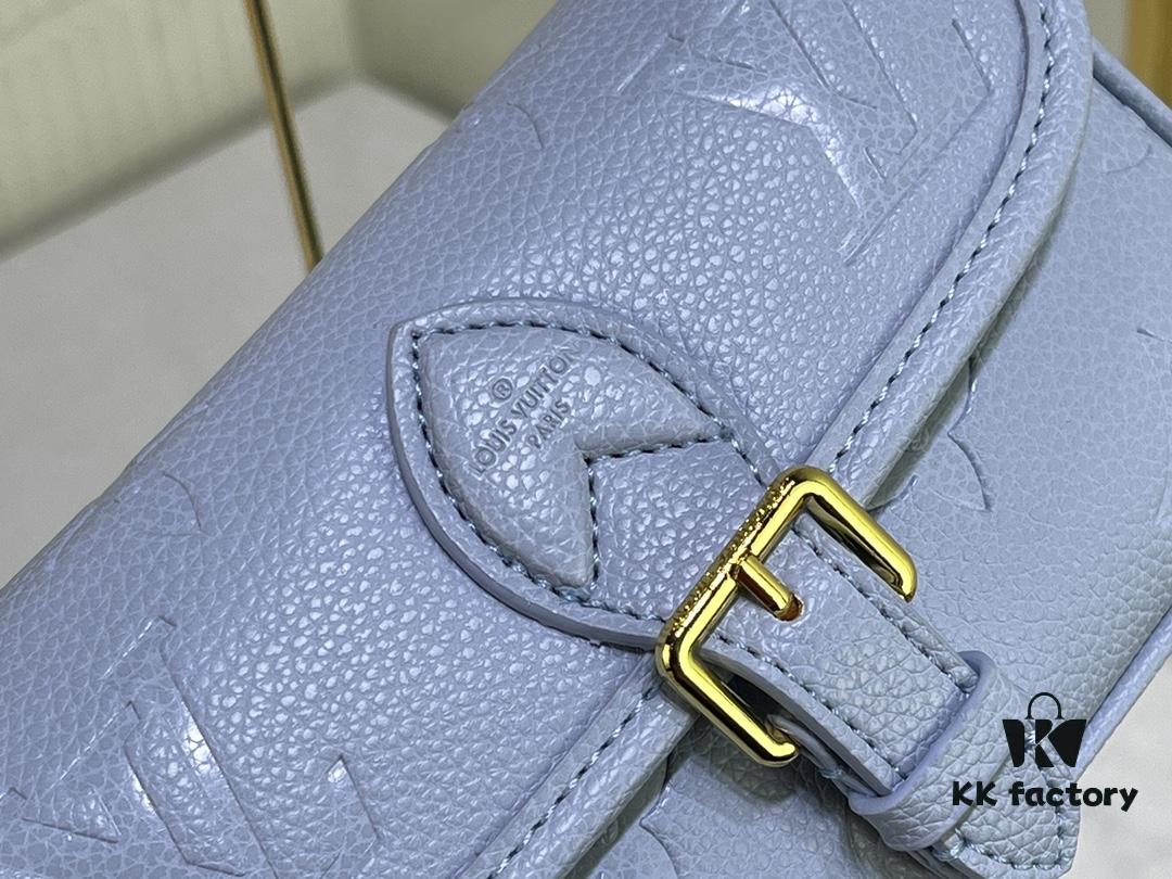 69306cf76e68136f4d9a53d8 M83300 M45985 Baguette Collection New Diane Handbag
