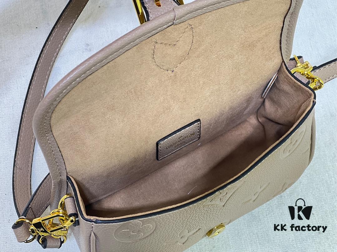69306d006e68136f4d9a53eb M83300 M45985 Baguette Collection New Diane Handbag