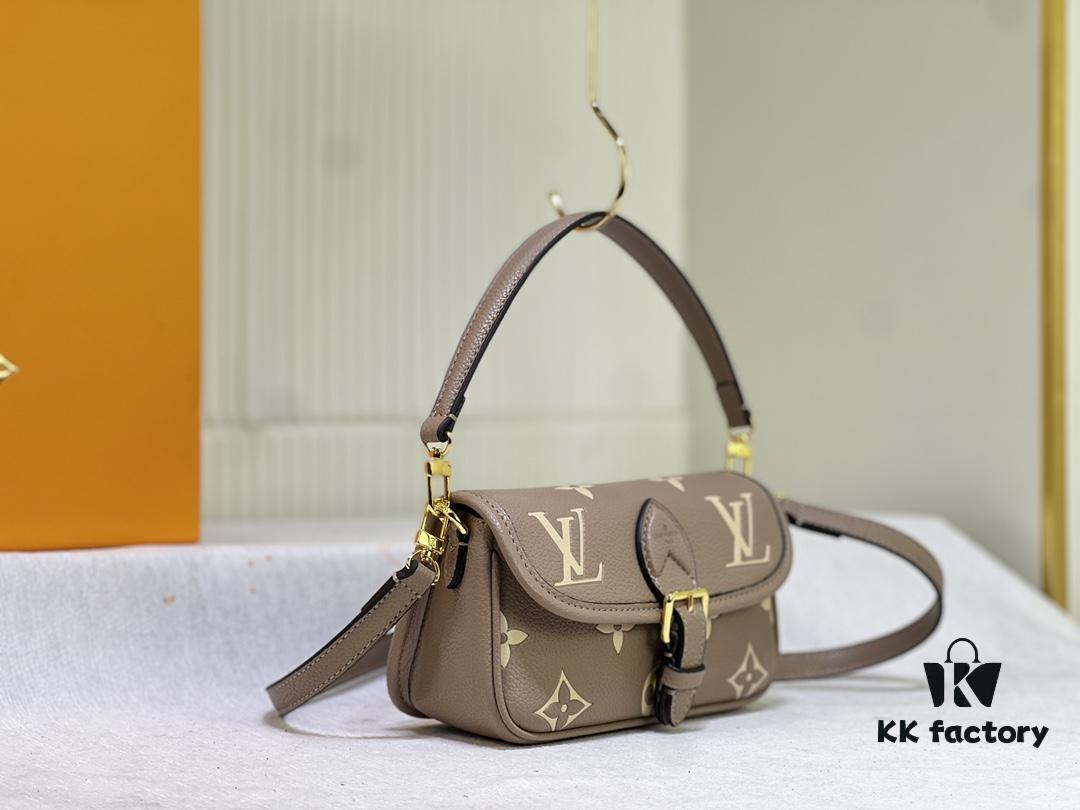 69306d056e68136f4d9a53f5 M83300 M45985 Baguette Collection New Diane Handbag