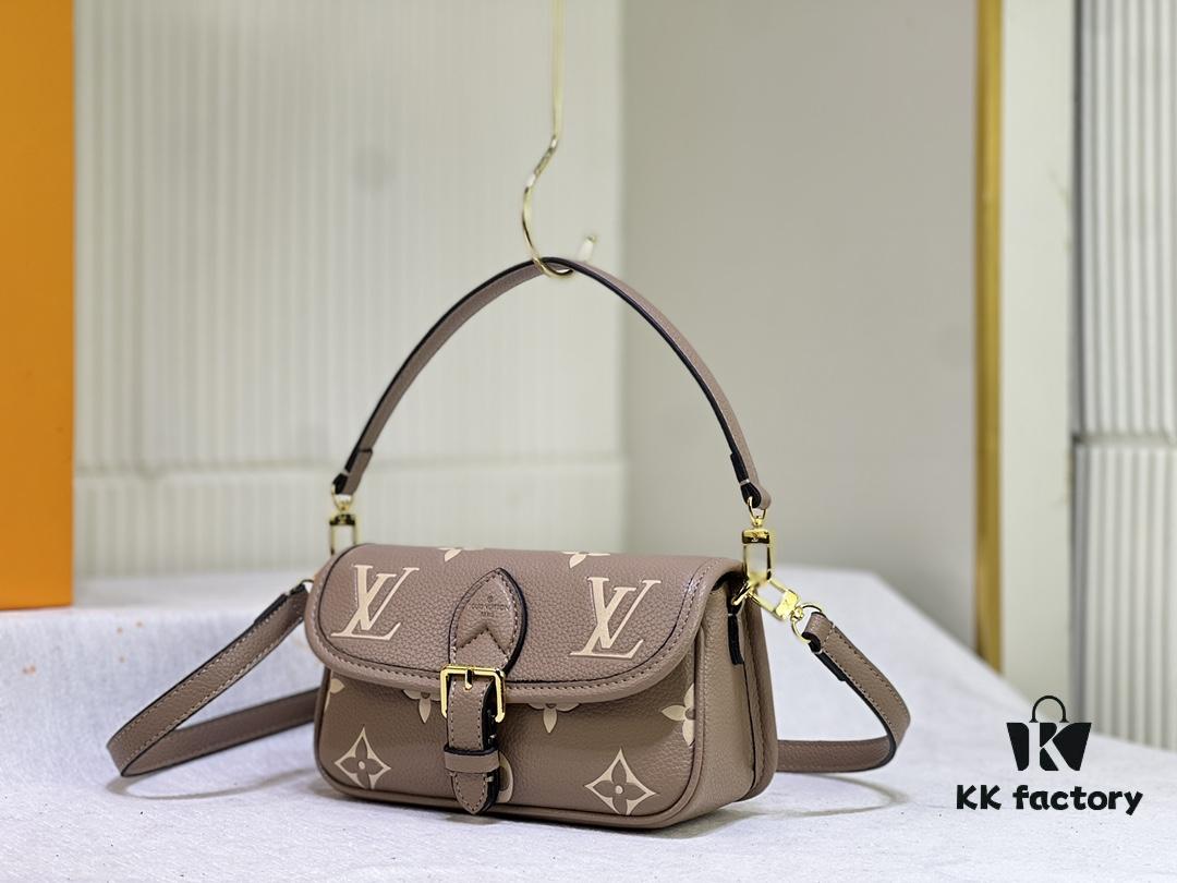 69306d066e68136f4d9a53f8 M83300 M45985 Baguette Collection New Diane Handbag