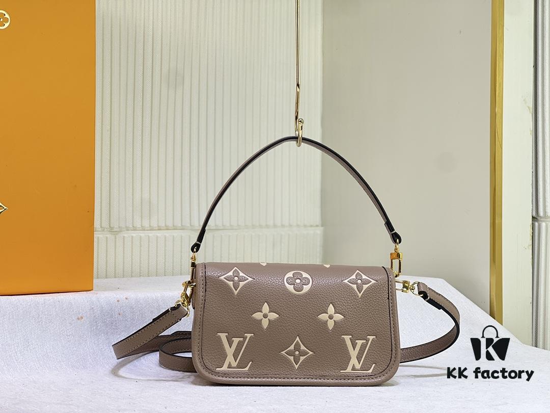 69306d076e68136f4d9a53fa M83300 M45985 Baguette Collection New Diane Handbag